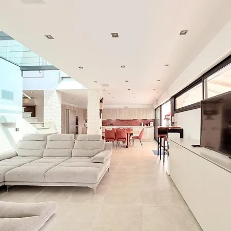 Escapade Ultime Avec Piscine, Jacuzzi & Gym