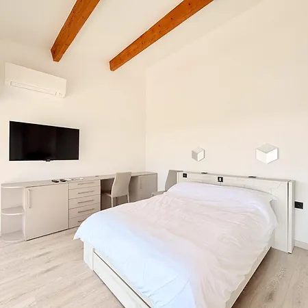 Escapade Ultime Avec Piscine, Jacuzzi&gym * Antibes