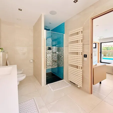 Escapade Ultime Avec Piscine, Jacuzzi & Gym